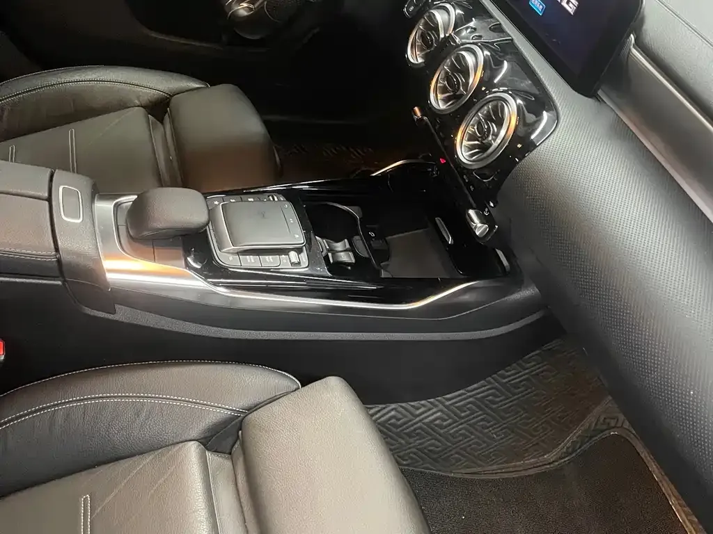 Mercedes-Benz A-Class AMG — фото 3