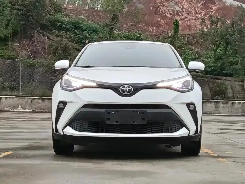 Toyota C-HR — фото 7