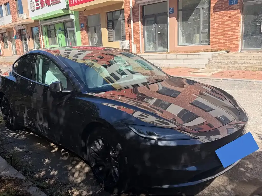 Tesla Model 3 — фото 5