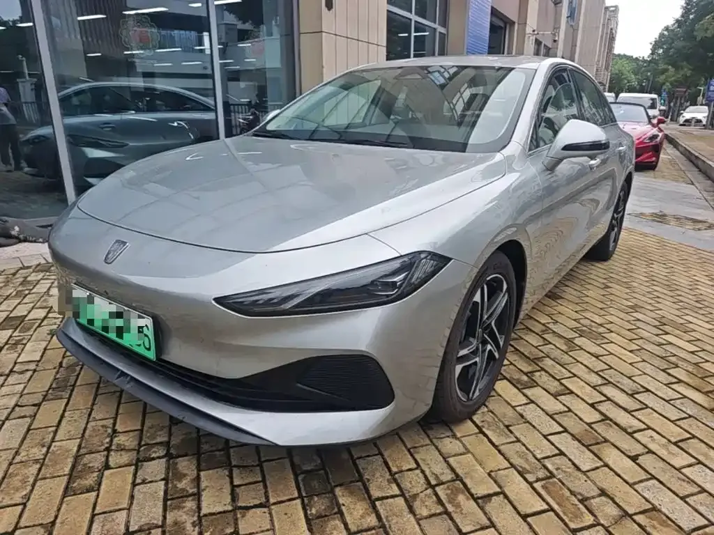Roewe D7 — фото 1
