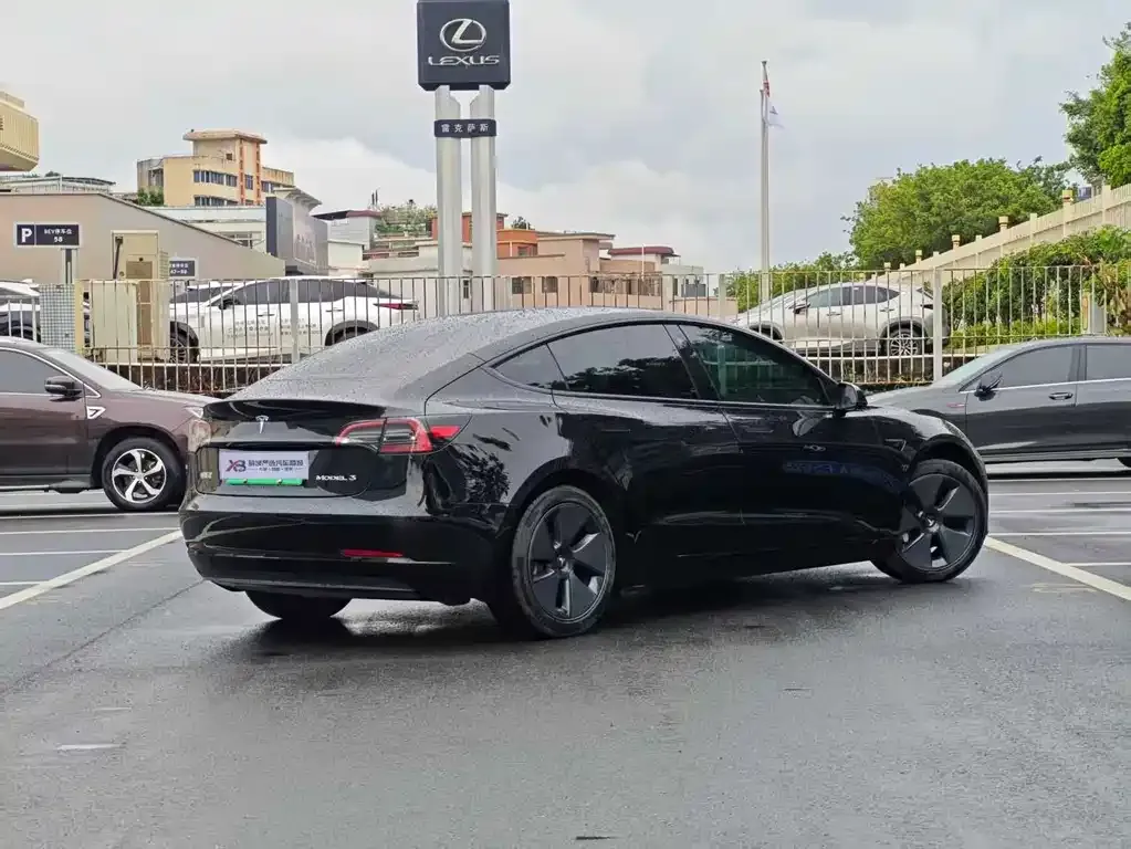 Tesla Model 3 — фото 6