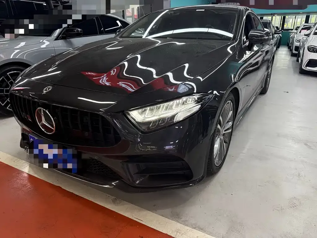 Mercedes-Benz CLS — фото 1