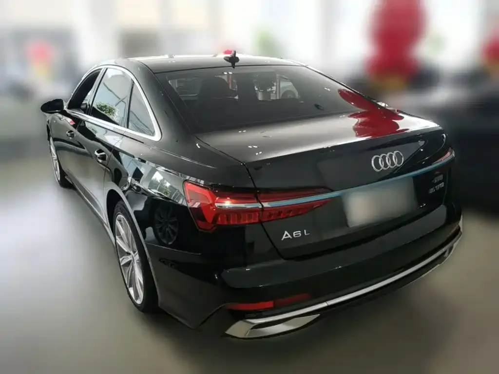 Audi A6L — фото 2