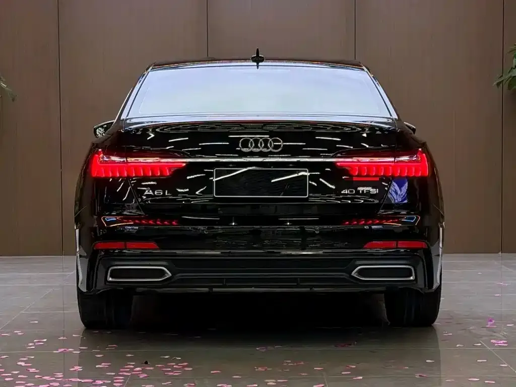 Audi A6L — фото 9