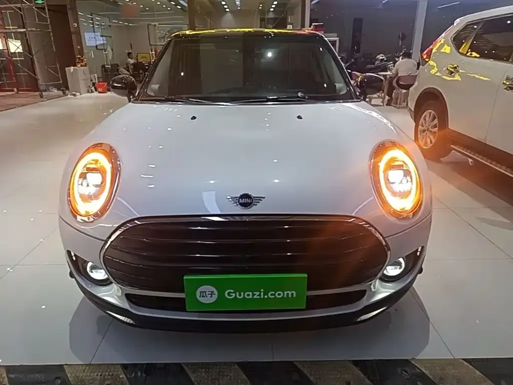 MINI Clubman — фото 4