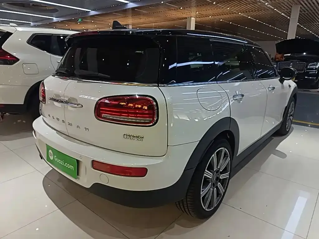 MINI Clubman — фото 6