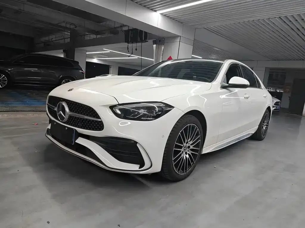 Mercedes-Benz C-Class — фото 1