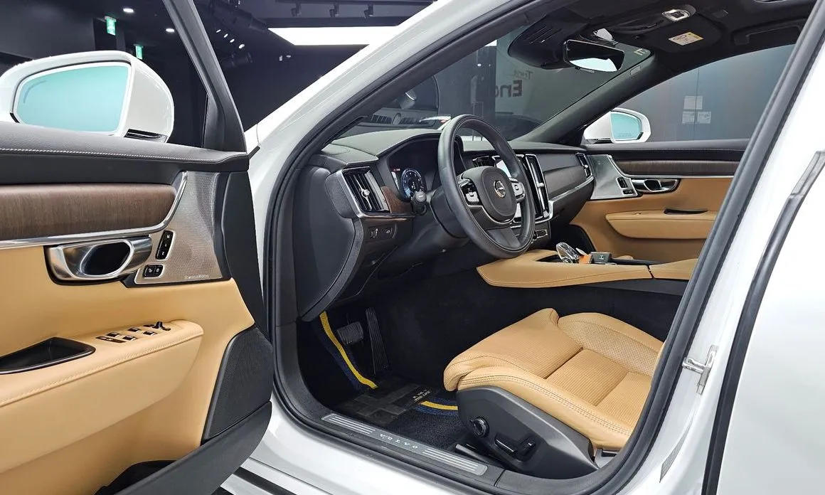 Volvo S90 — фото 10