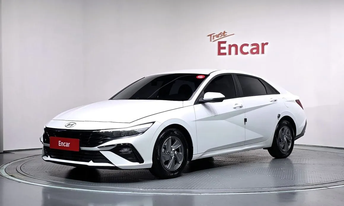 Hyundai AVANTE — фото 1