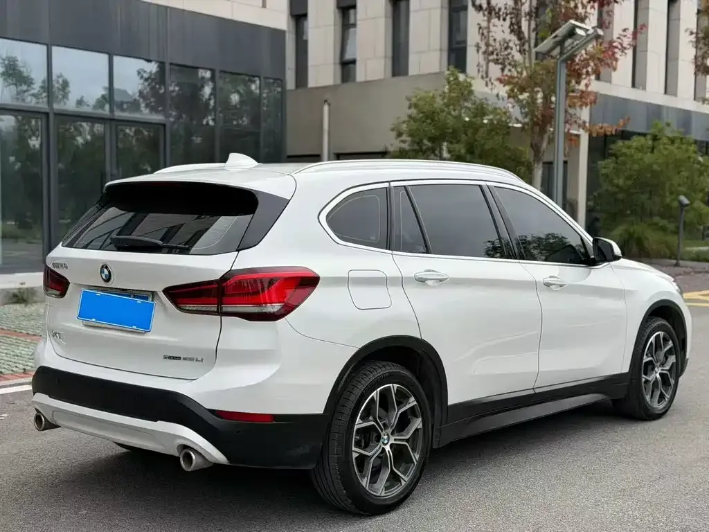 BMW X1 — фото 2