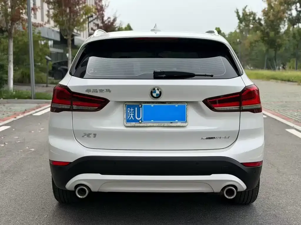 BMW X1 — фото 7