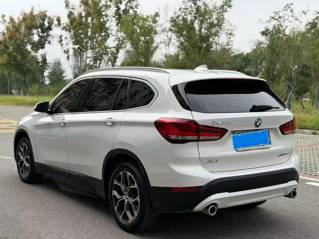 BMW X1 — фото 6