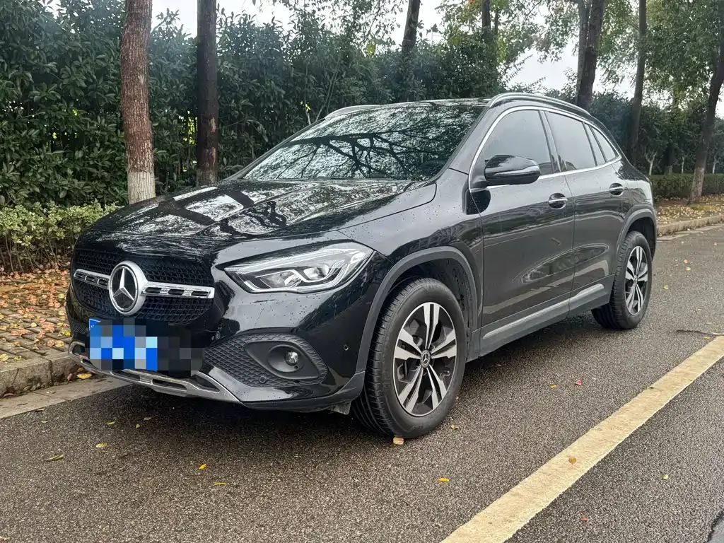 Mercedes-Benz GLA — фото 1