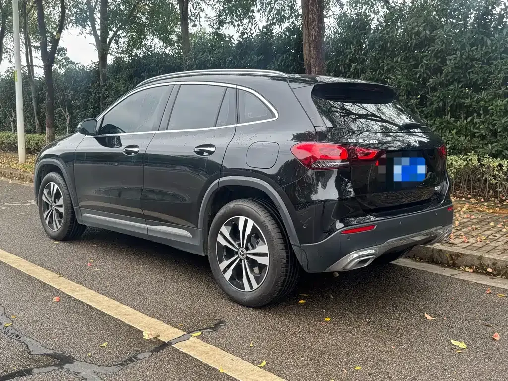 Mercedes-Benz GLA — фото 8