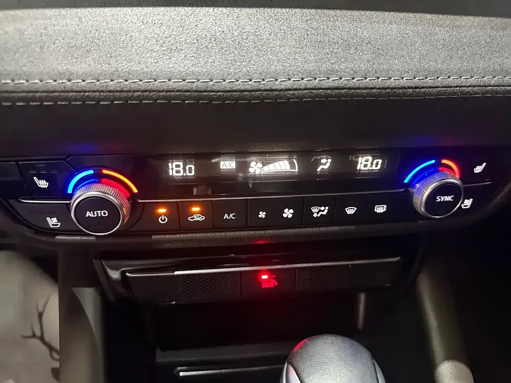 Mazda Atenza — фото 4