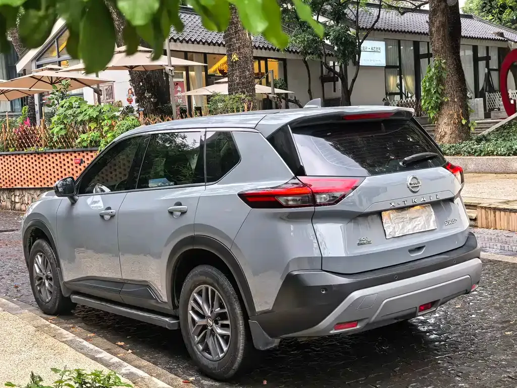 Nissan X-Trail — фото 10