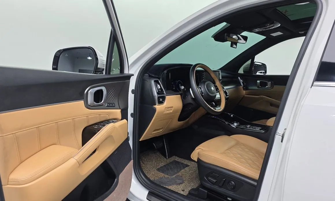 Kia Sorento — фото 6