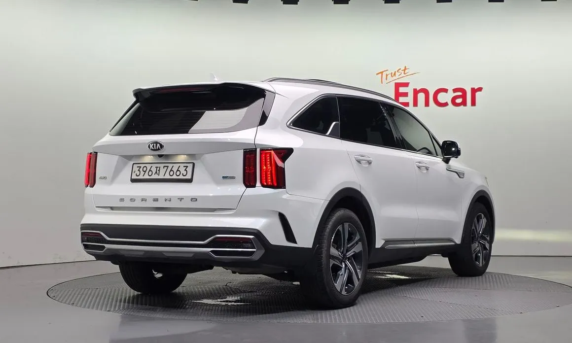 Kia Sorento — фото 9