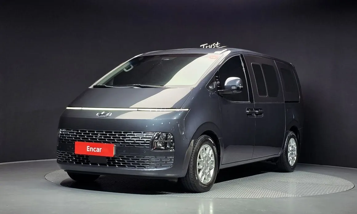 Hyundai Staria — фото 1