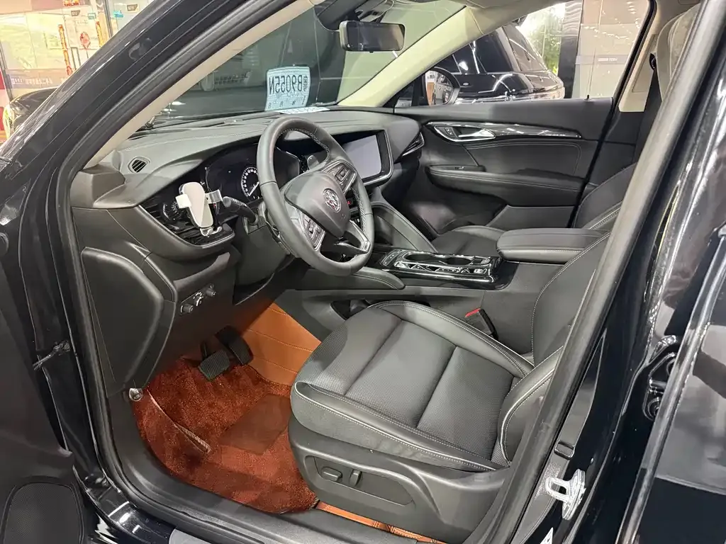 Buick Envision Plus — фото 5