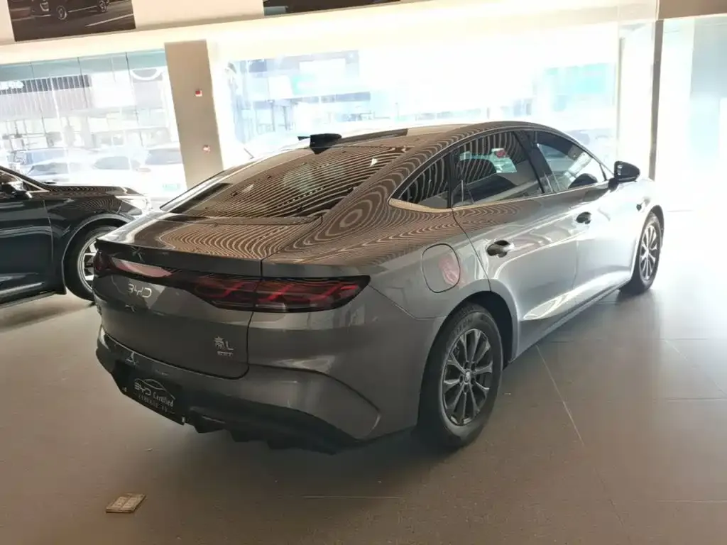 BYD Qin L — фото 10