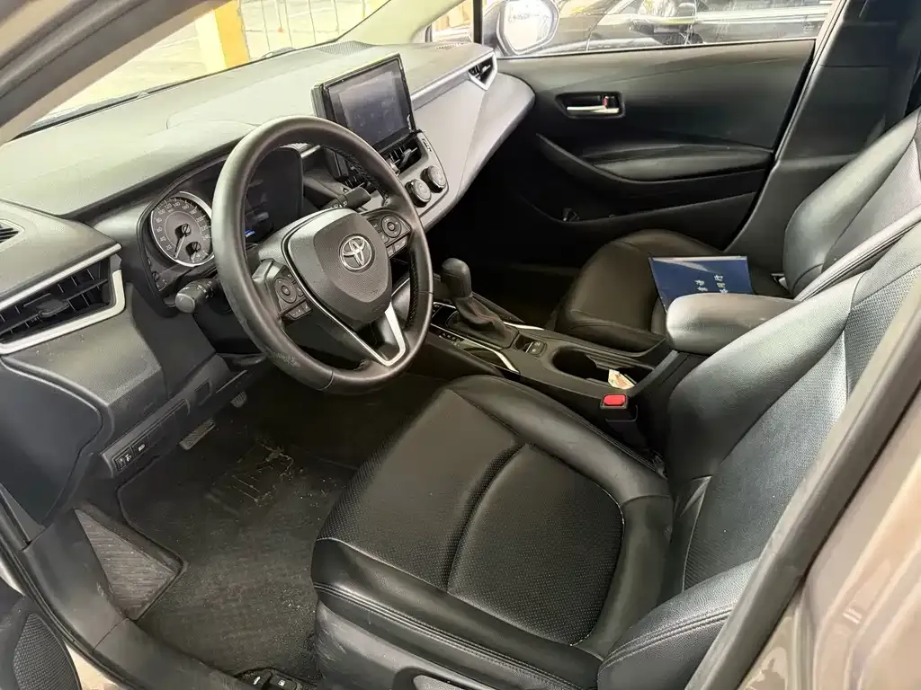Toyota Corolla — фото 2