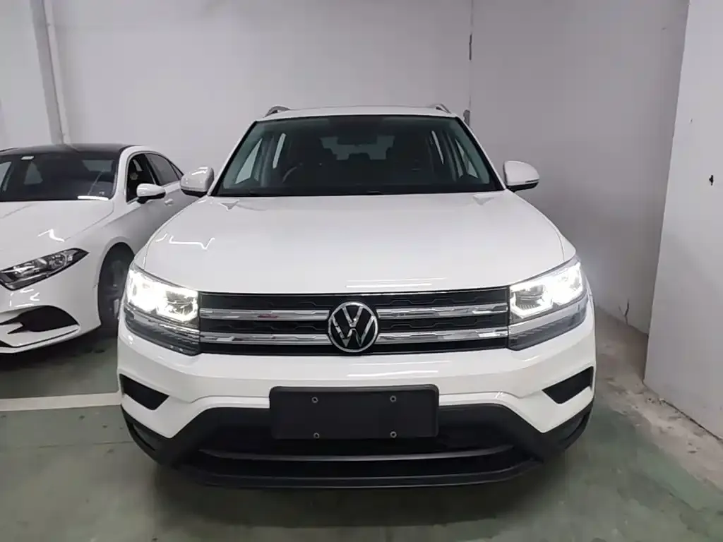 Volkswagen Tharu — фото 2