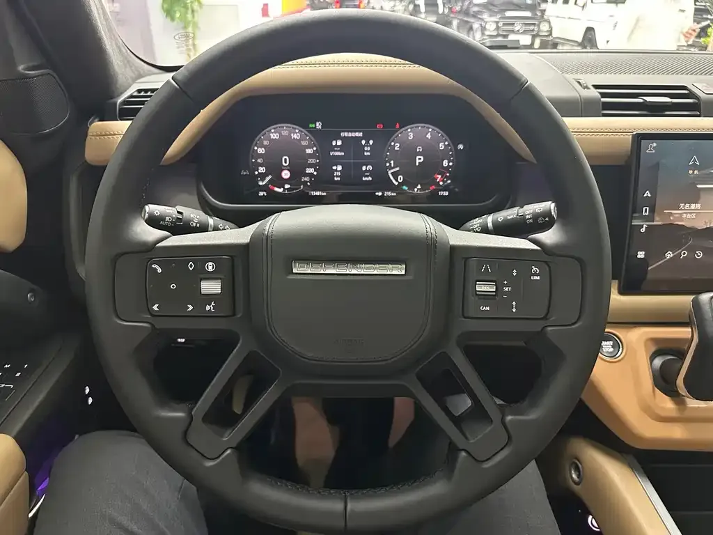 Land Rover Defender — фото 10