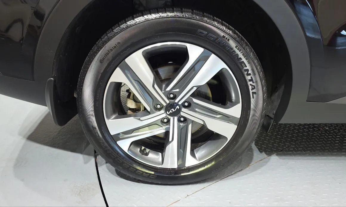 Kia Sorento — фото 5