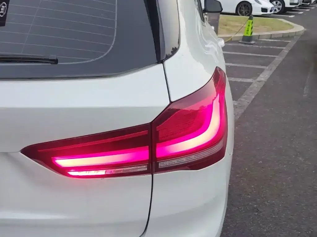 BMW X1 — фото 10