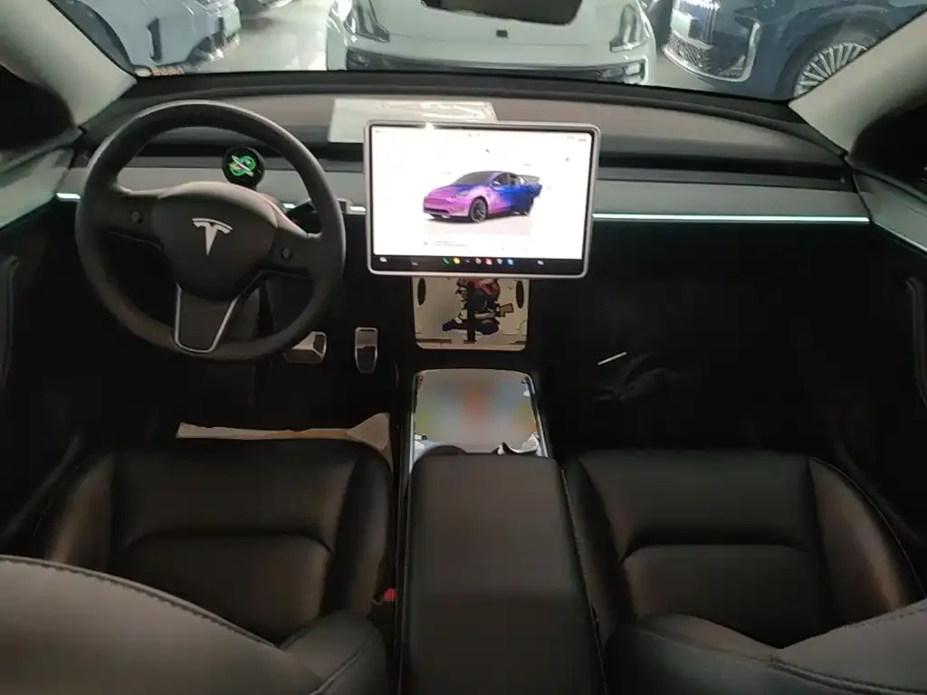 Tesla Model Y — фото 3