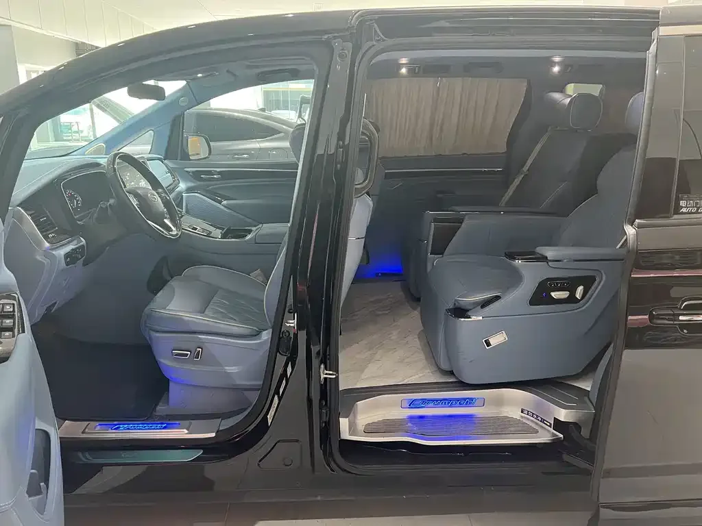 GAC Motor Trumpchi M8 — фото 4