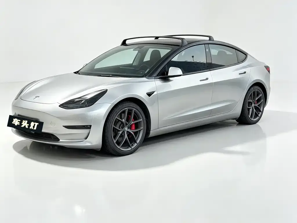 Tesla Model 3 — фото 1