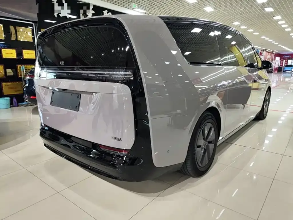 Li Auto MEGA — фото 6