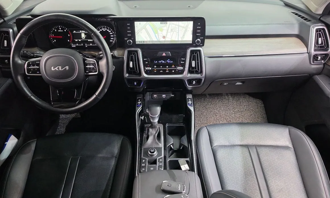 Kia Sorento — фото 7