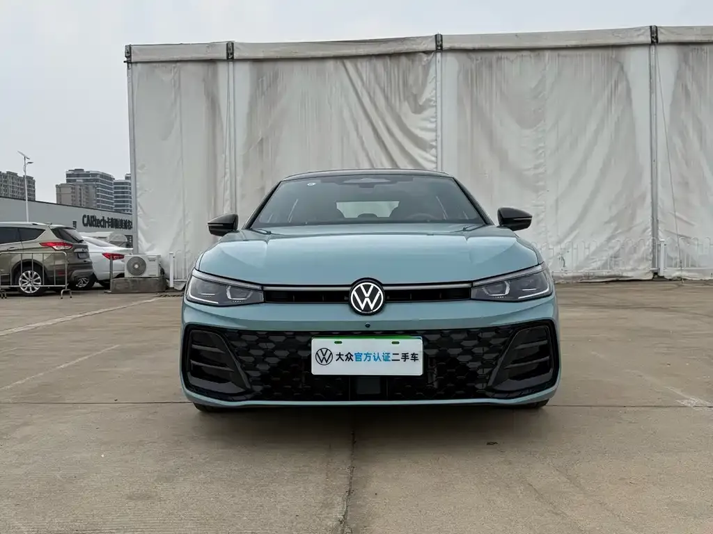 Volkswagen Passat — фото 7