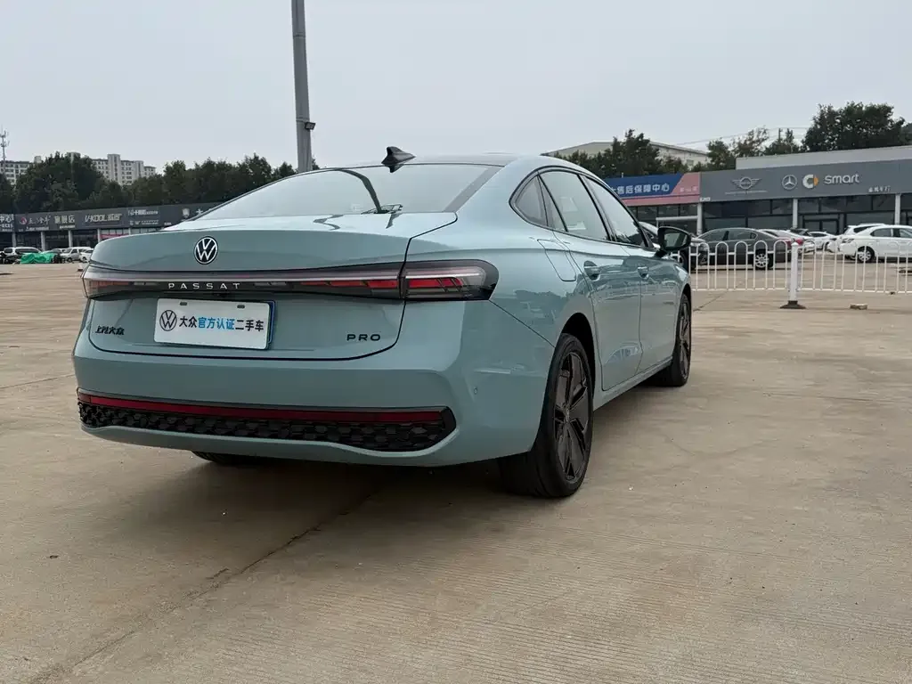 Volkswagen Passat — фото 5