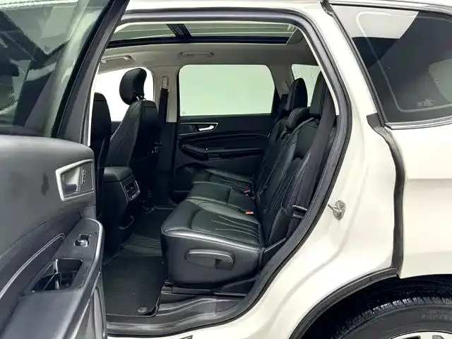 Ford Edge — фото 9