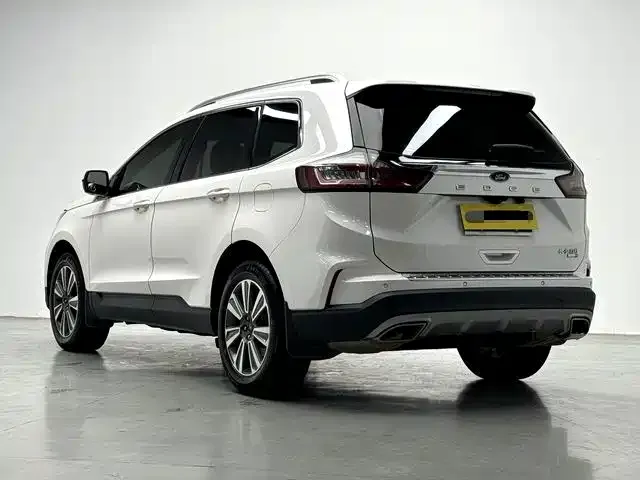 Ford Edge — фото 3