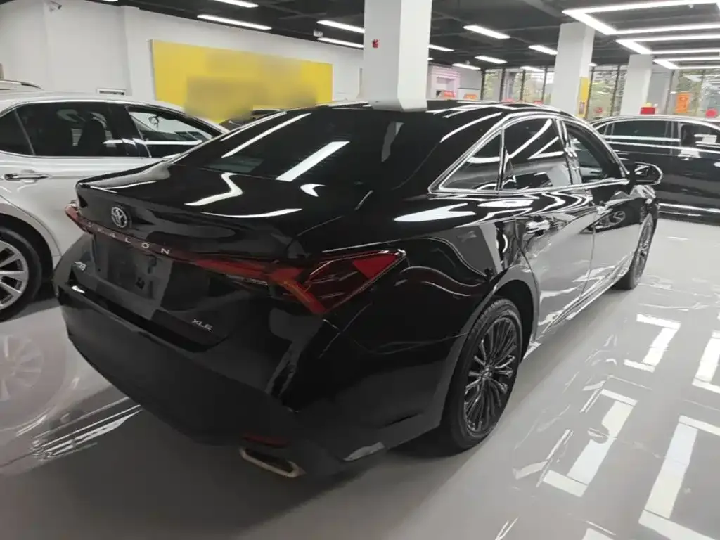 Toyota Avalon — фото 10