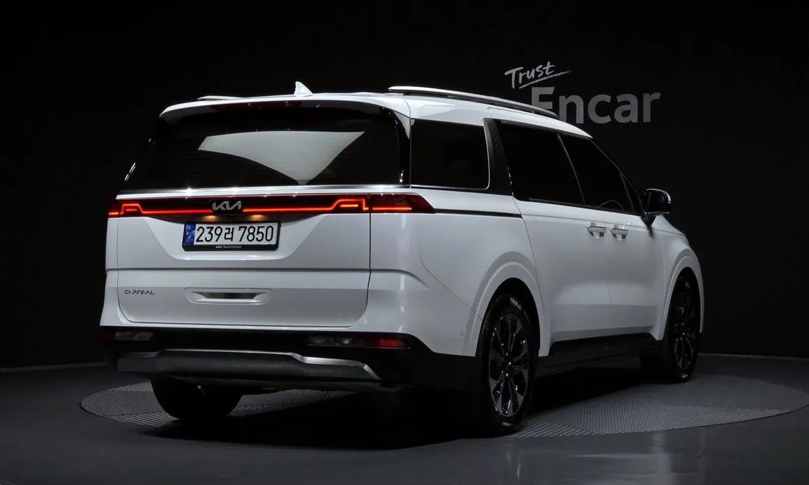 Kia Carnival — фото 3
