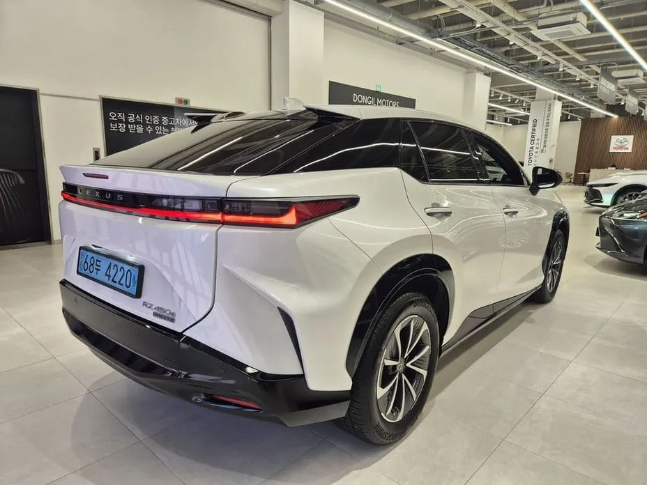 Lexus RZ — фото 4
