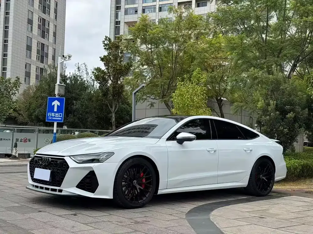 Audi A7 — фото 1