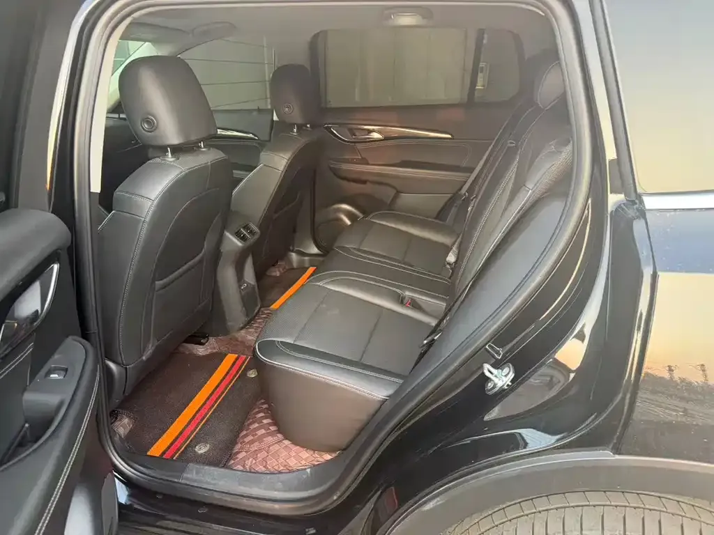 Buick Envision Plus — фото 5