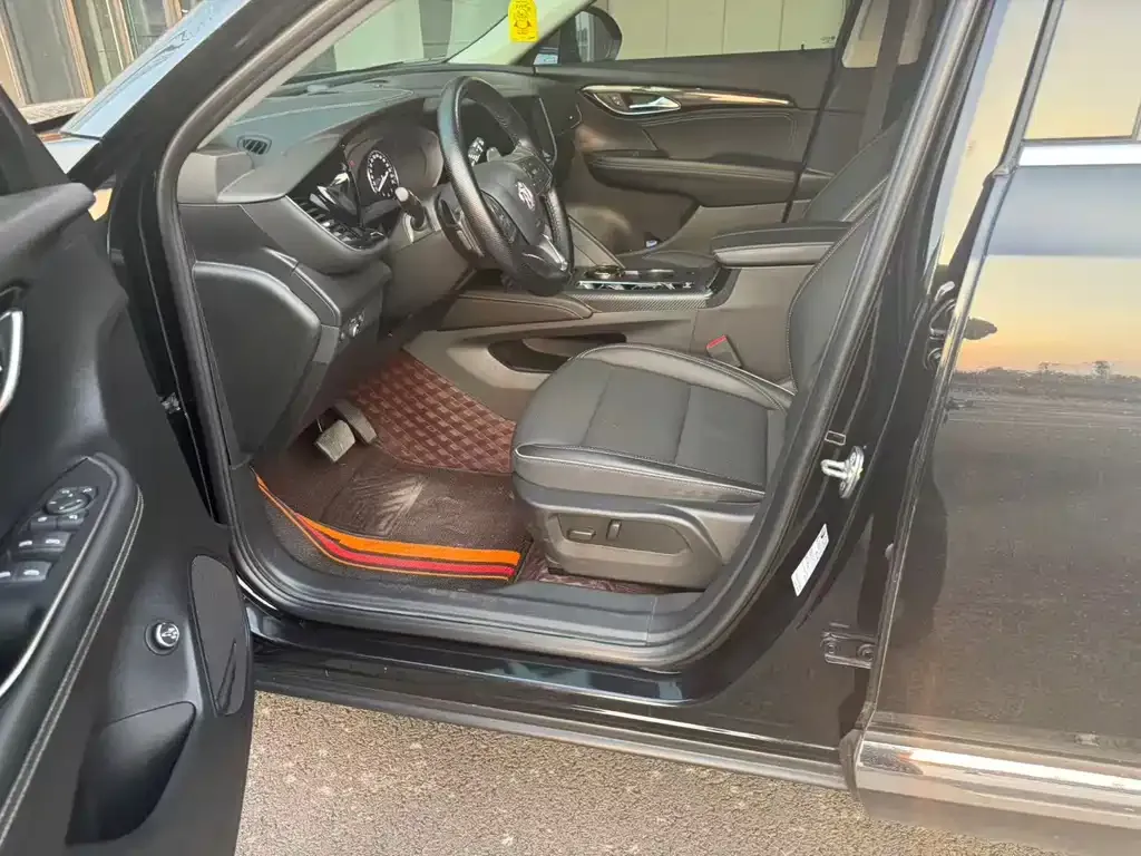 Buick Envision Plus — фото 6