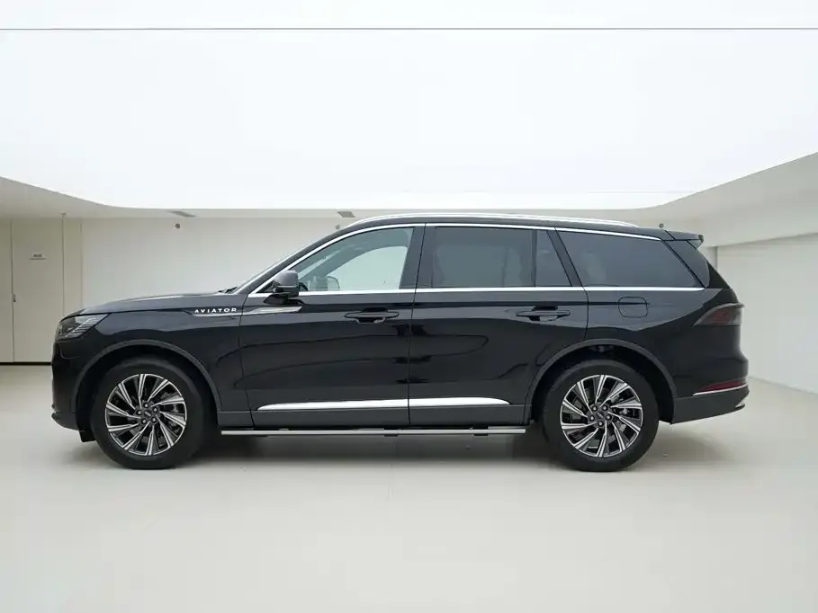 Lincoln Aviator — фото 8