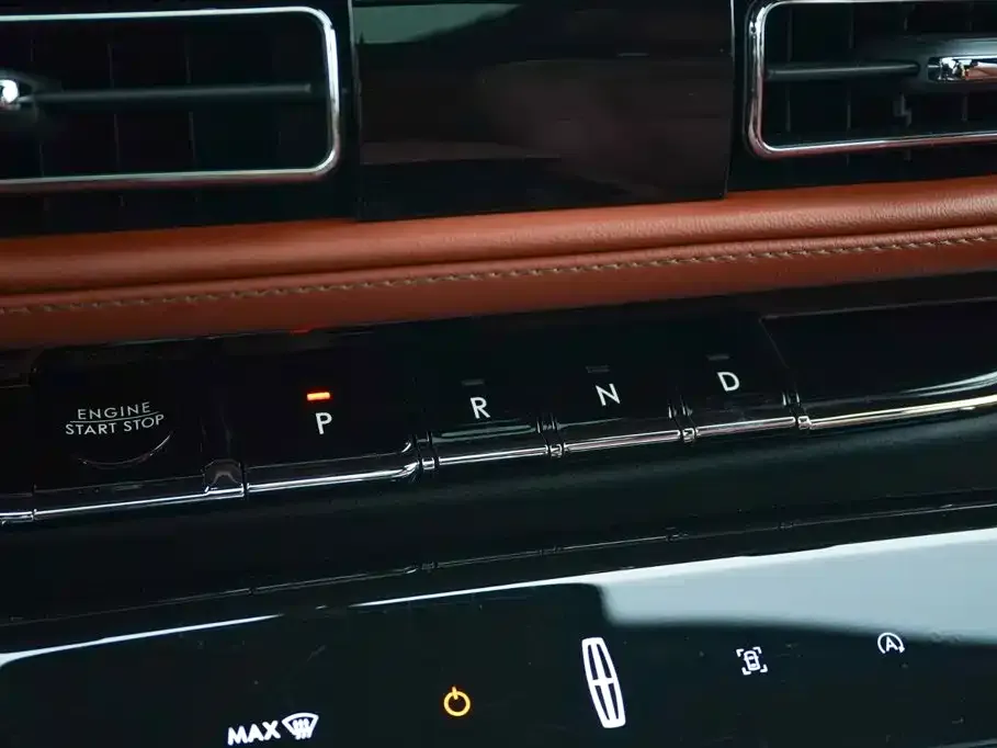 Lincoln Aviator — фото 6