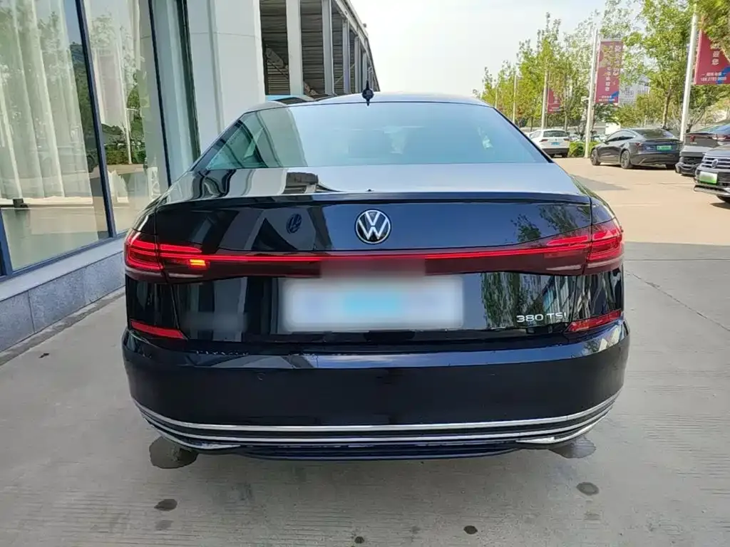 Volkswagen Passat — фото 5
