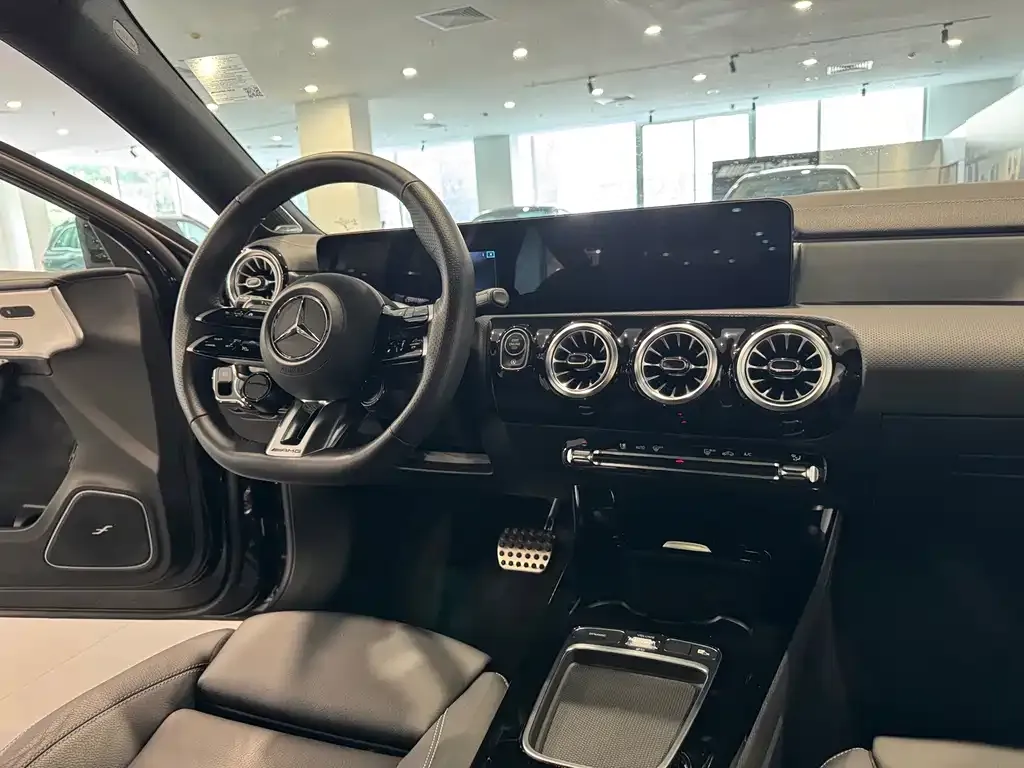 Mercedes-Benz A-Class AMG — фото 6