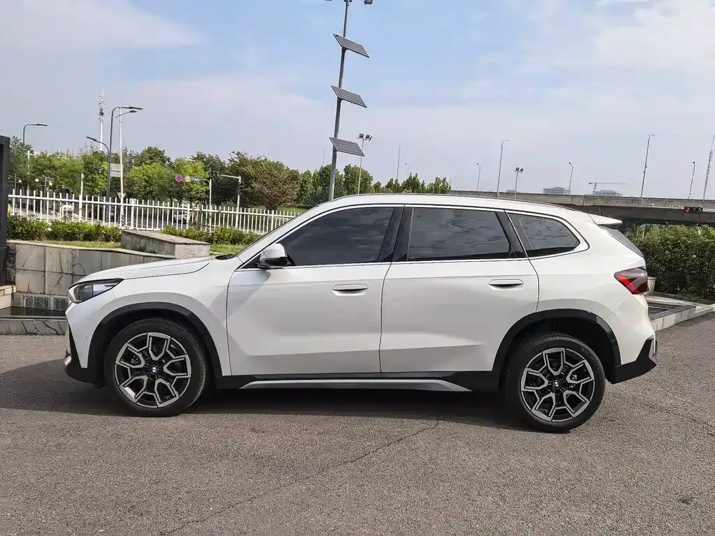 BMW X1 — фото 10